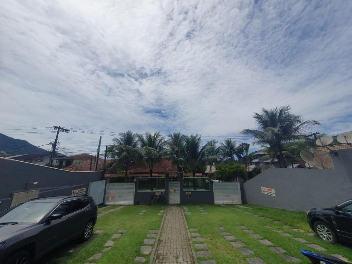 Apartamento com suite em Garatucaia.