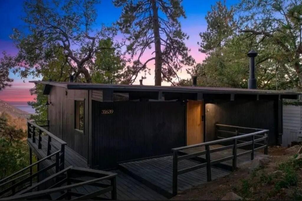 Updated Mountain Cabin Retreat with 180 views off Deck and Balcony view 3