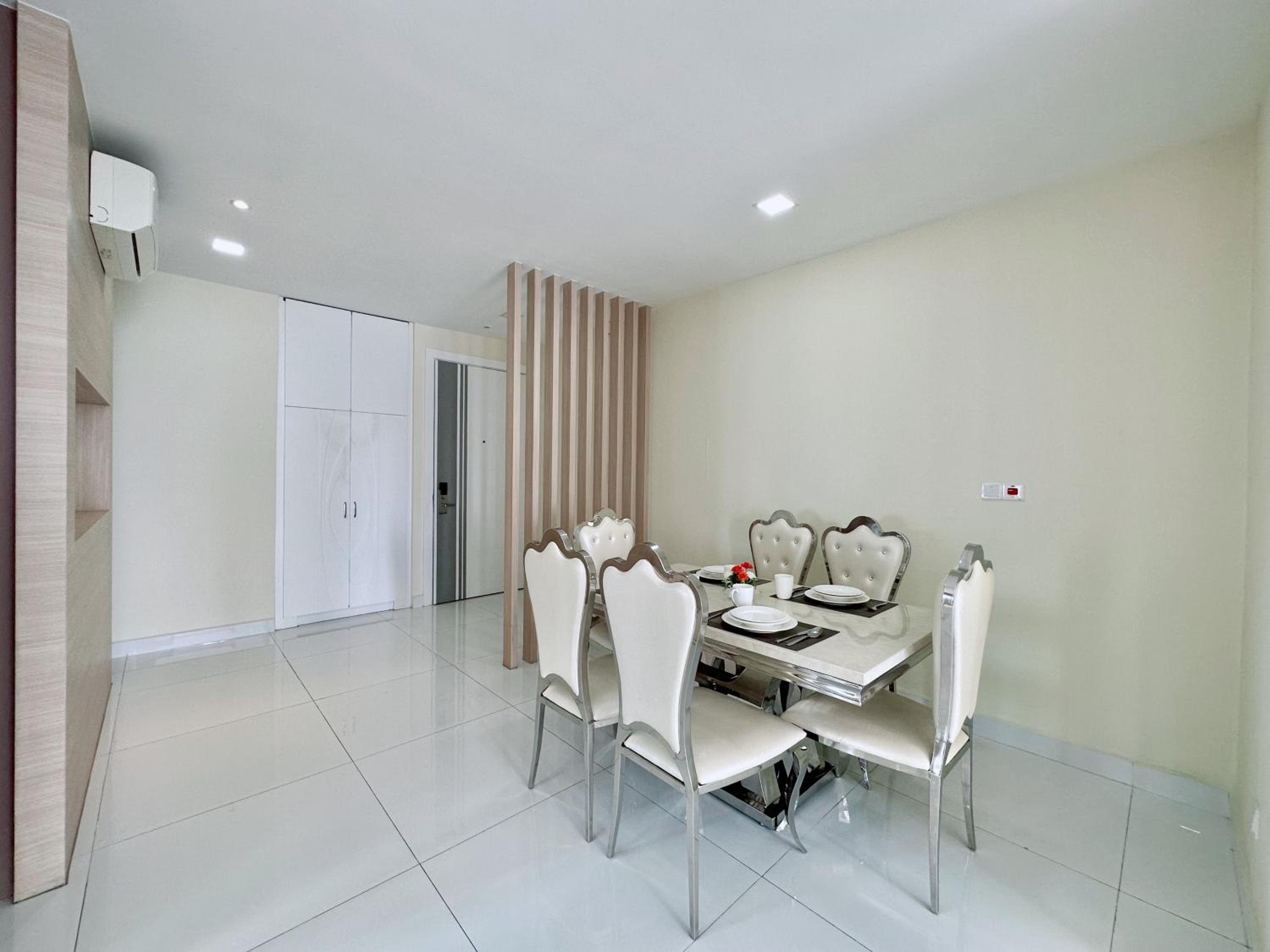 Infinity 28 Hotel and Residence