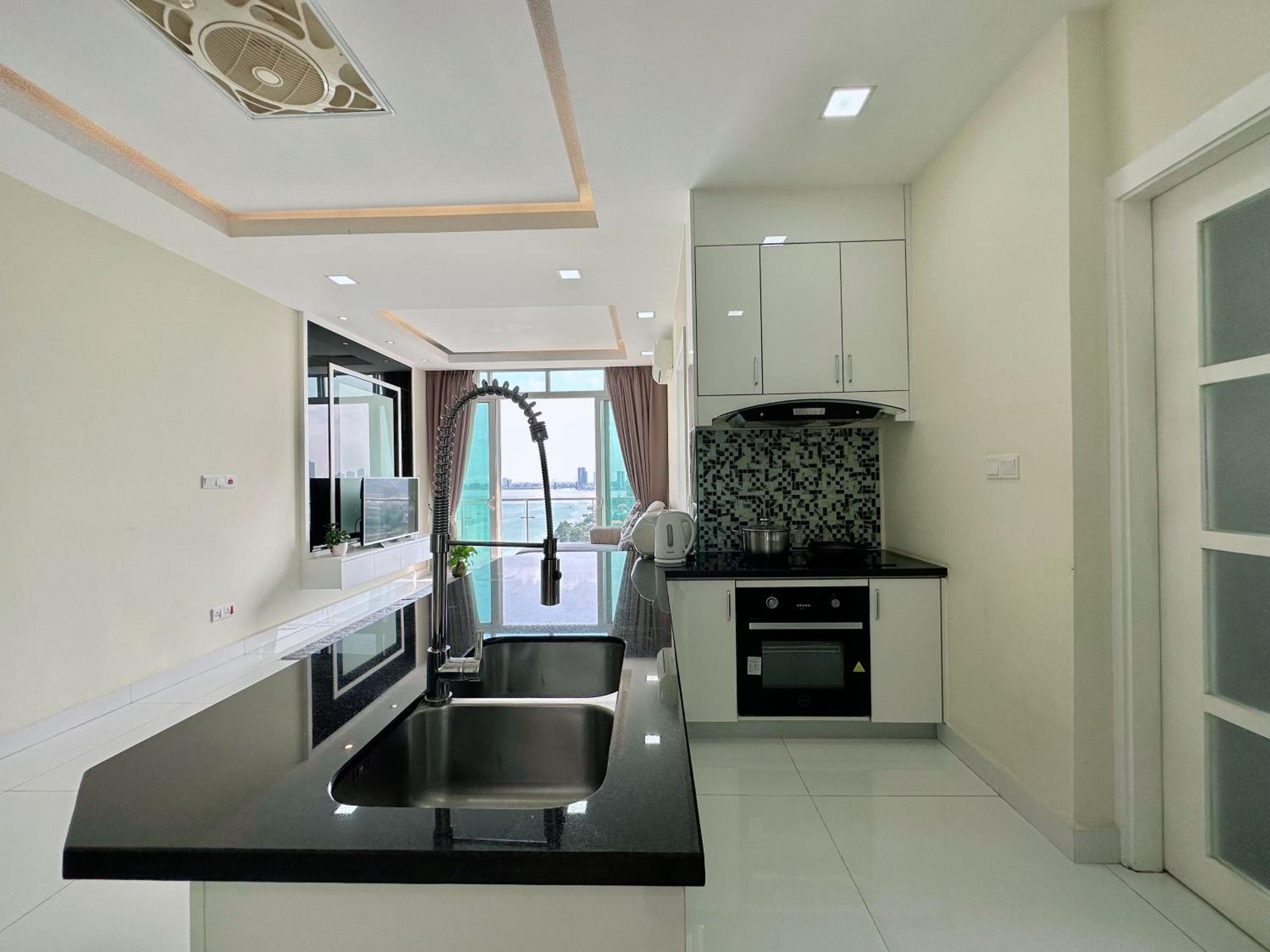 Infinity 28 Hotel and Residence