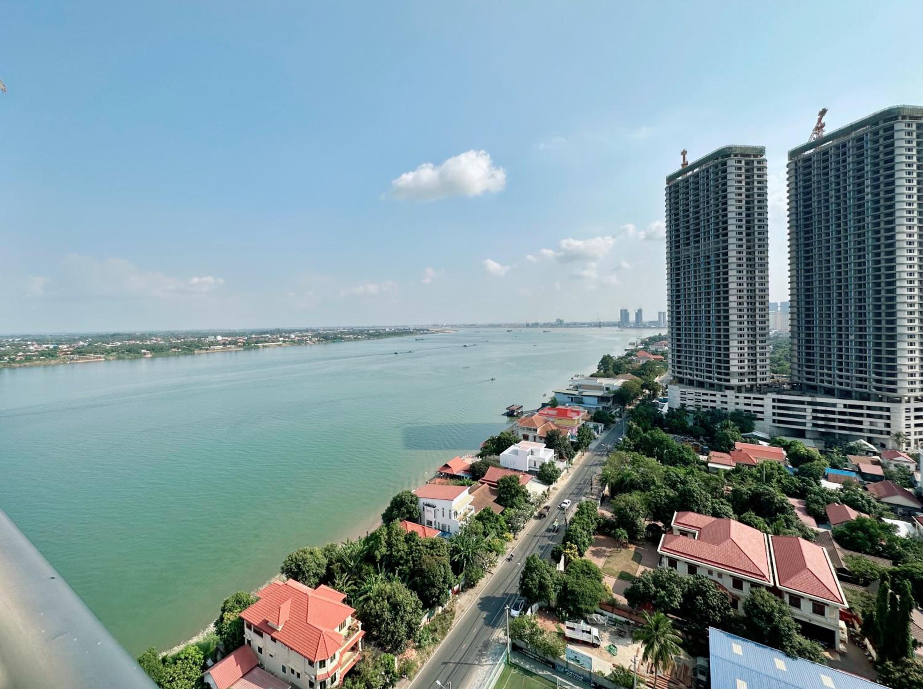 Infinity 28 Hotel and Residence