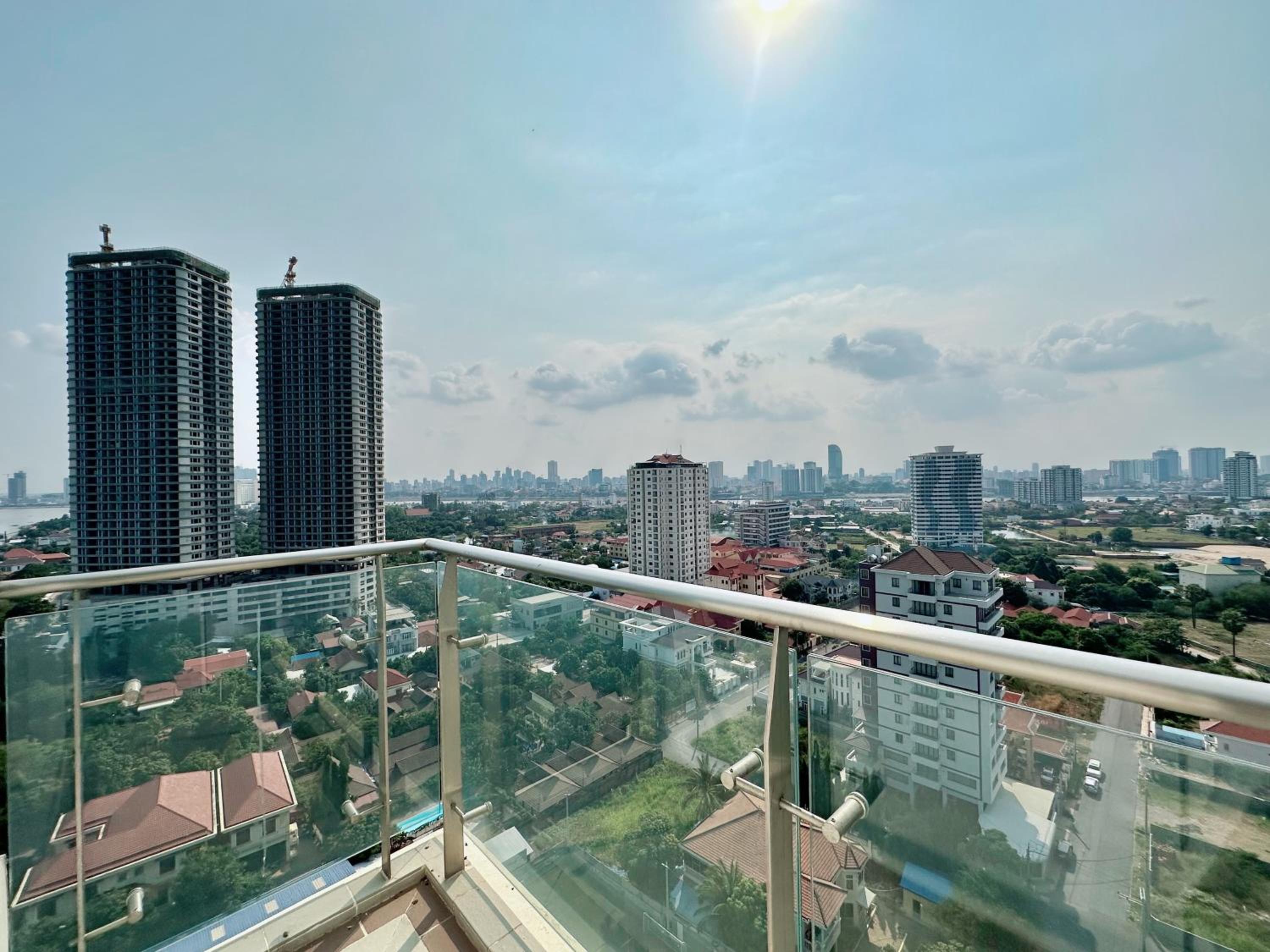 Infinity 28 Hotel and Residence