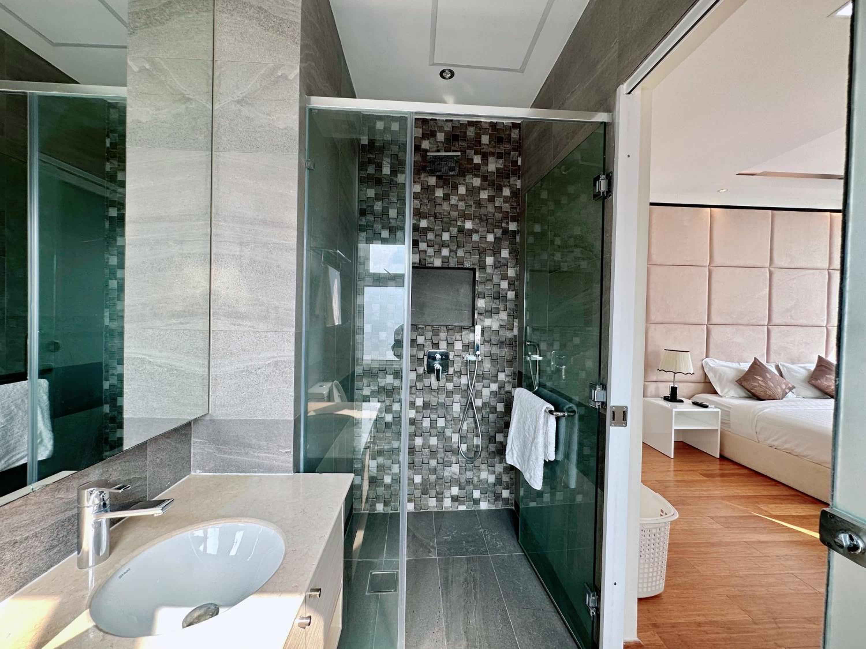 Infinity 28 Hotel and Residence
