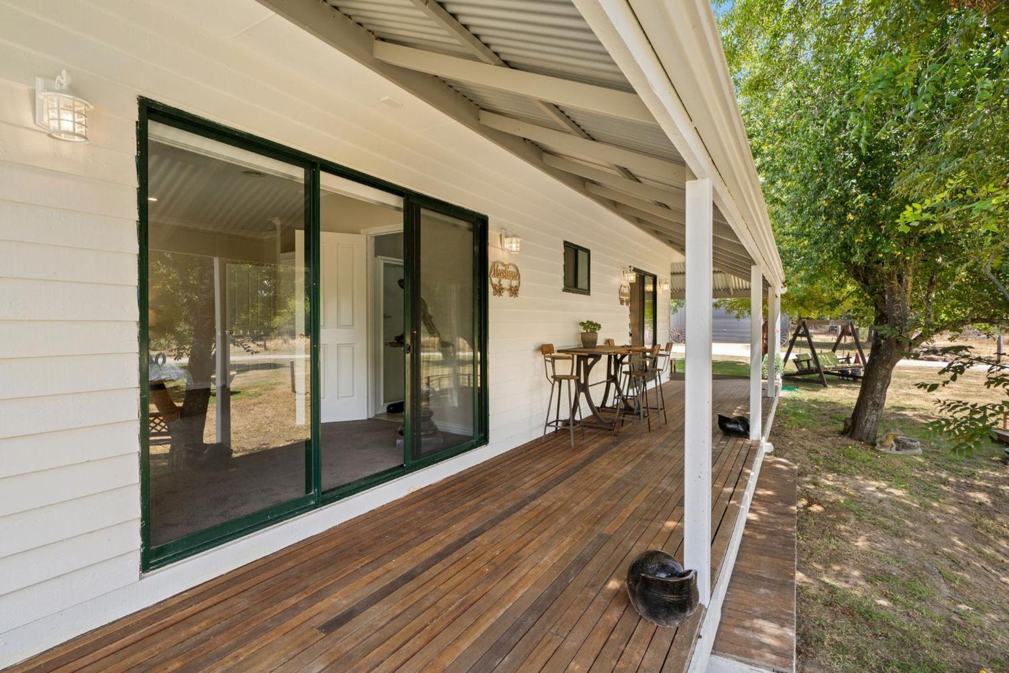 Tell Tales Bed & Breakfast