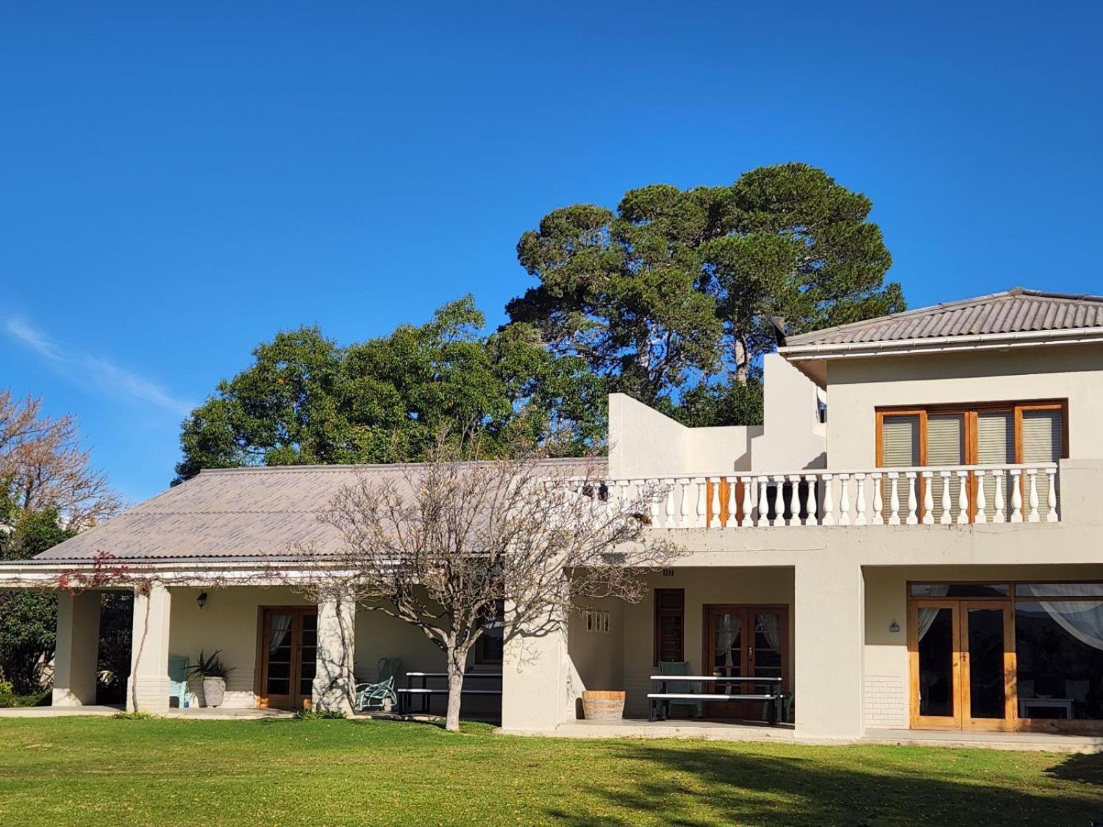 DuVon Farmhouse view 3