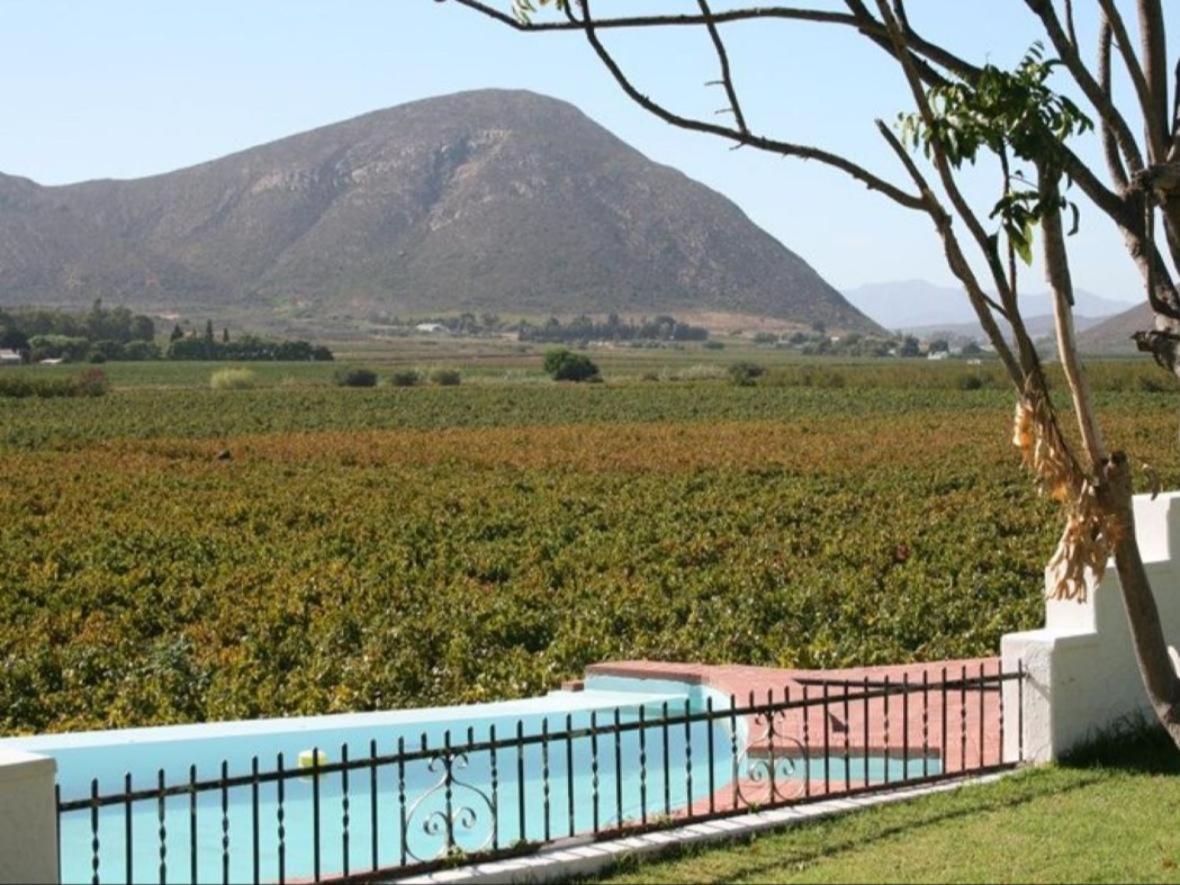 DuVon Farmhouse view 4