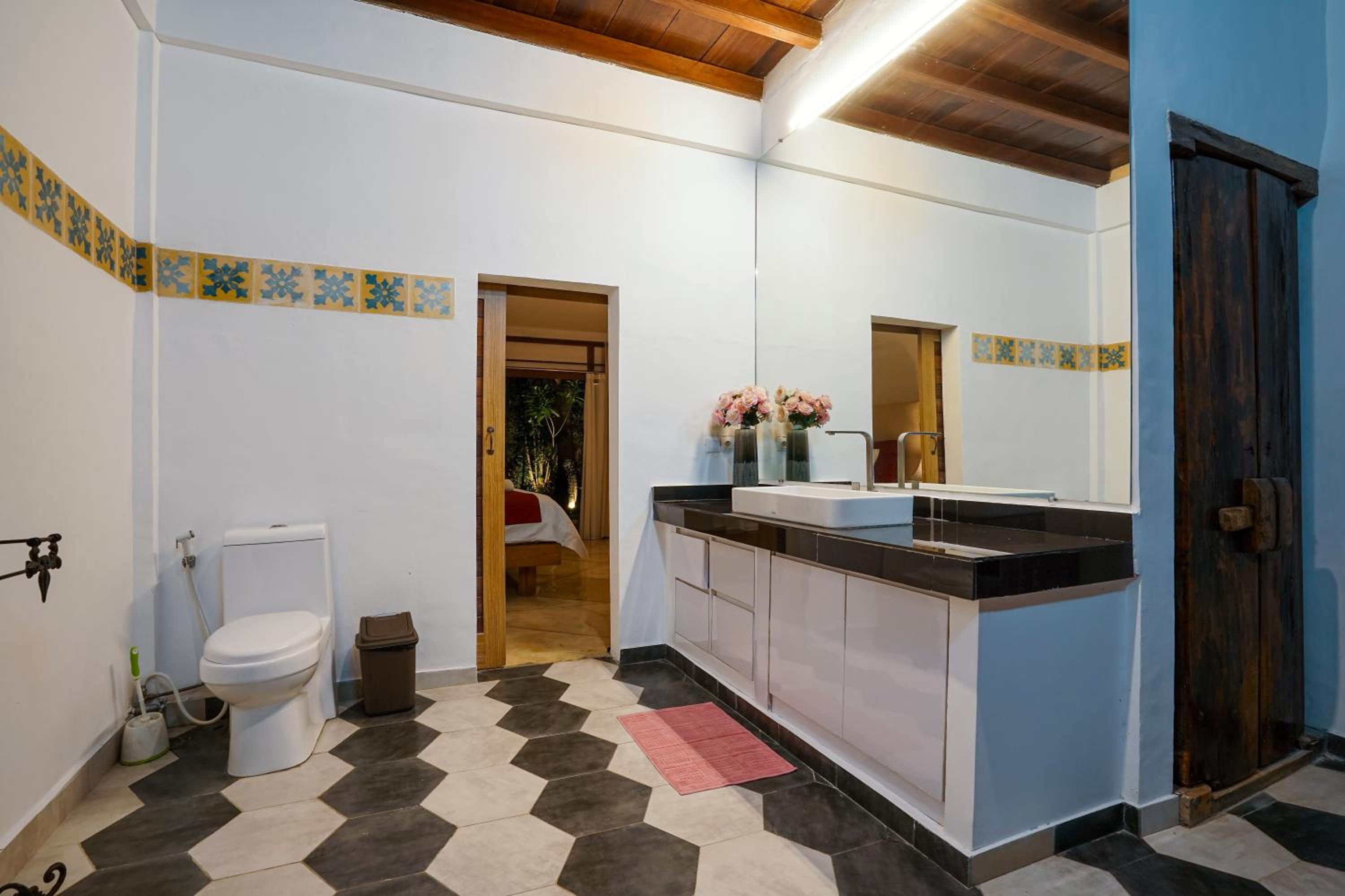 Villa Nylam, 4 Bedroom Private Villa With Tropical Vibes in Seminyak photo 5