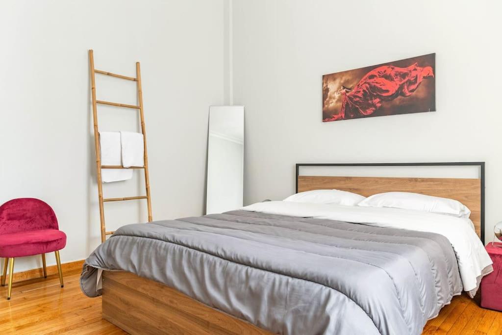 New Huge 5BDR/2bath Apt(+netflix)/1min toAcropolis photo 5