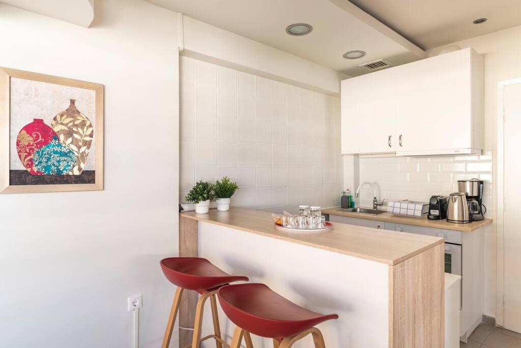 HighEnd 5BDR NewApt w/Breathtaking Acropolis View