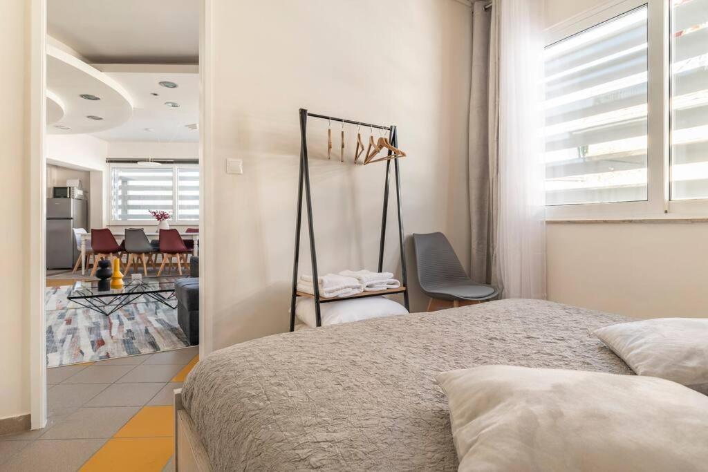 HighEnd 5BDR NewApt w/Breathtaking Acropolis View