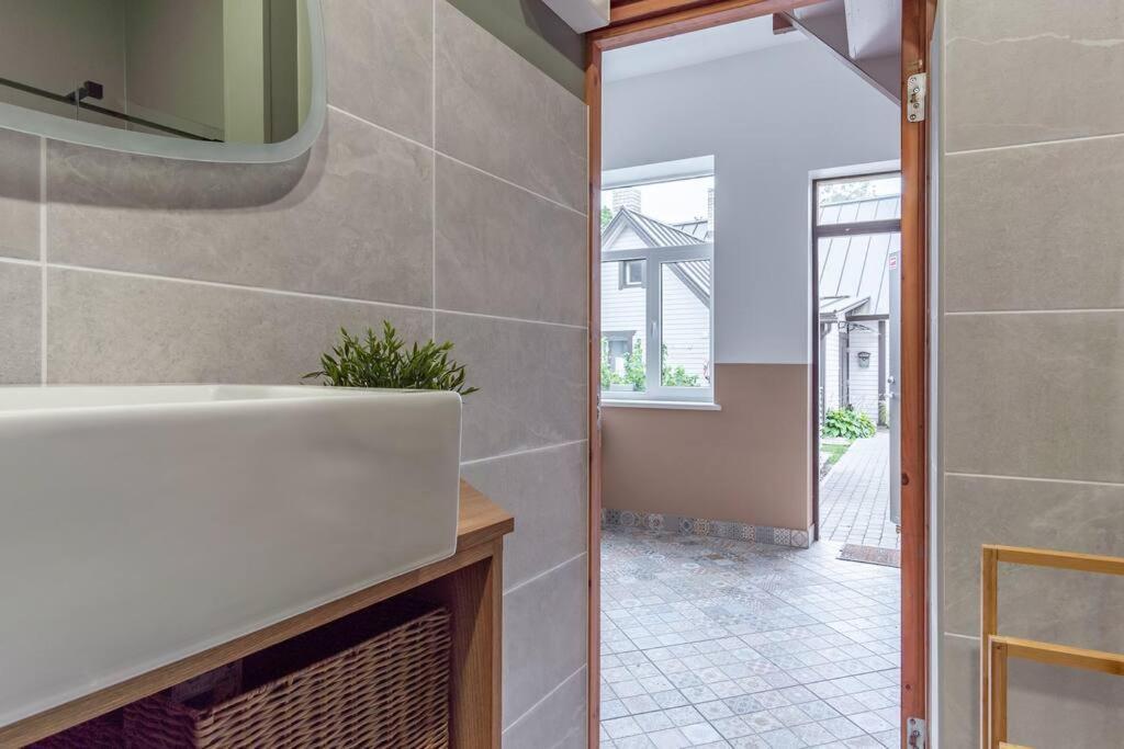 SEPA SHACK - newly renovated apartment with sauna view 4