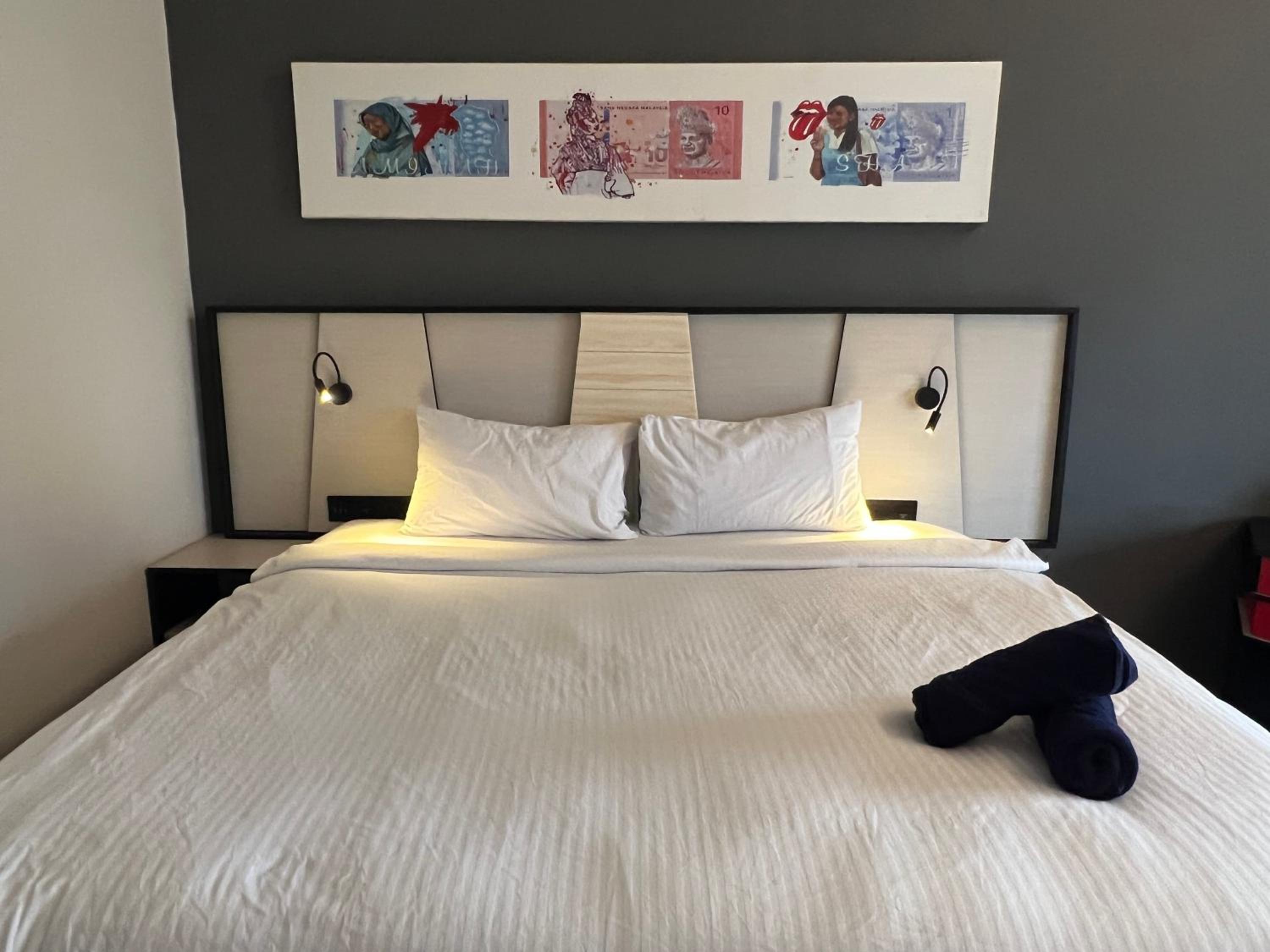 ComfyHomes M101 Dang Wangi Pool KLCC View
