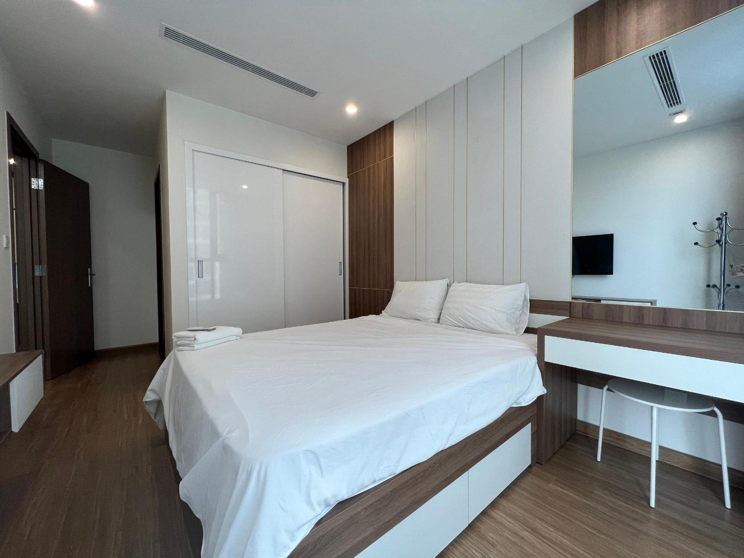 Vinhomes Sky Lake Phạm Hùng View Keangnam