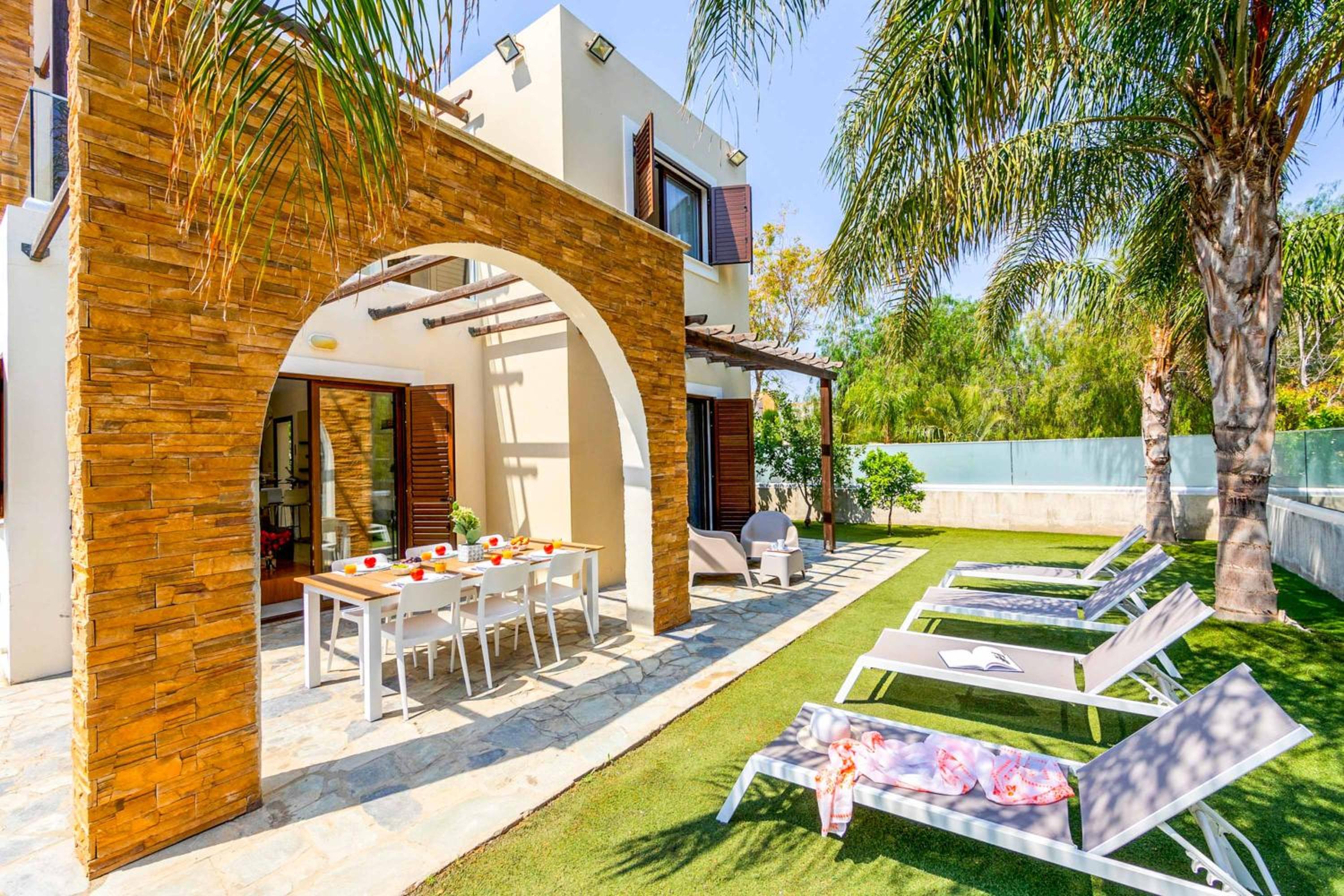 Ionion seaside villa