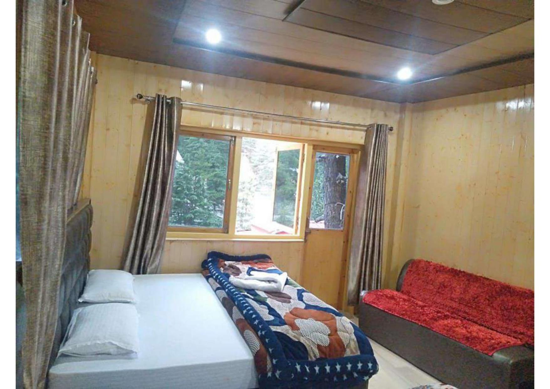 Hotel Prakriti