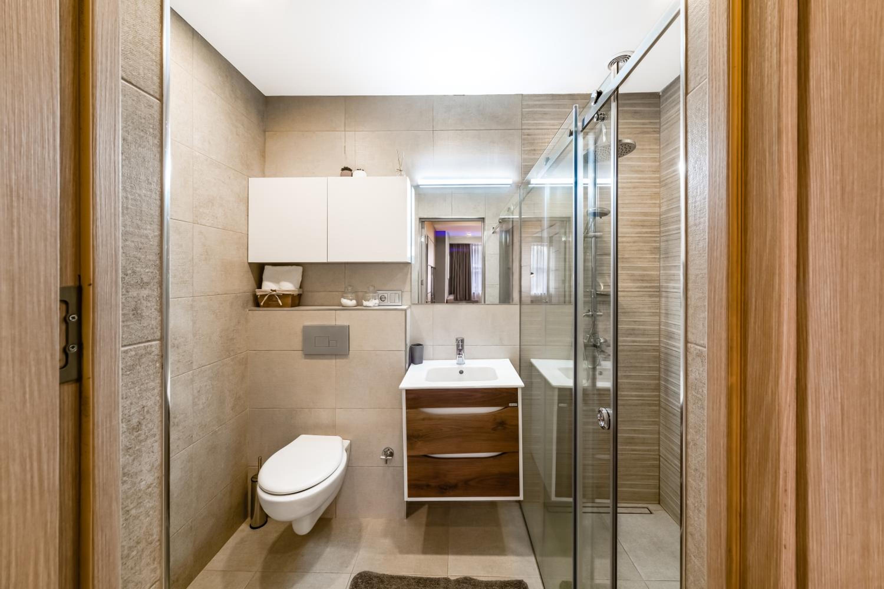 Ganges Apartment by Downtown Inn