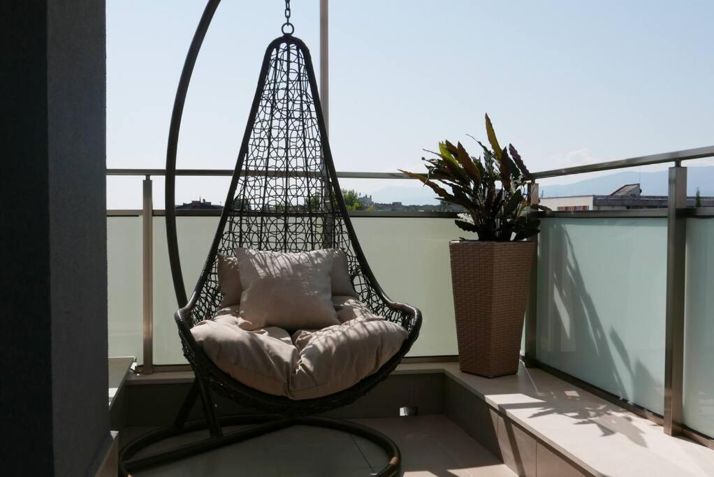 Charmful new flat with Hill view