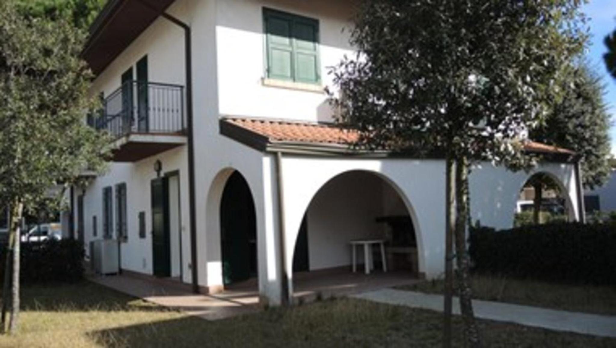 Amazing villa with private garden in Bibione