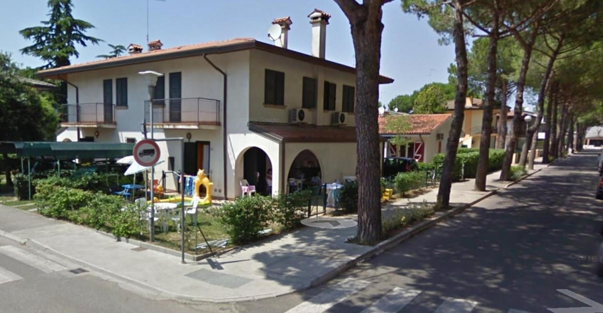 Amazing villa with private garden in Bibione