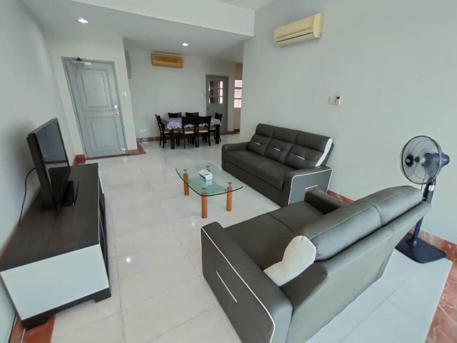 Kuching City 3Bedrooms Apartment photo 1