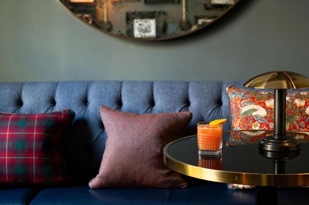 Tophams Hotel 60