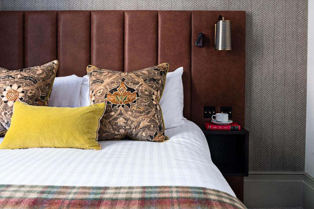 Tophams Hotel 30