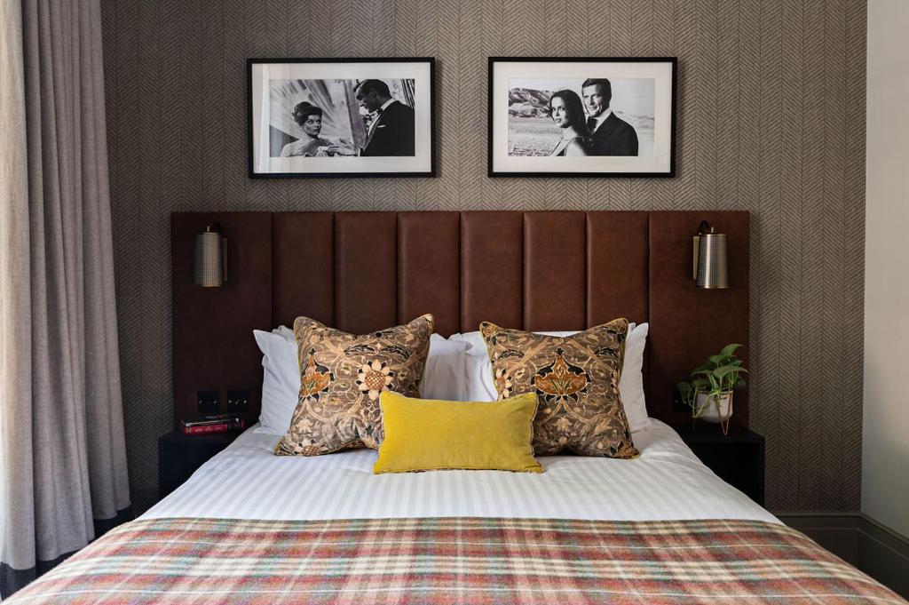 Tophams Hotel 39