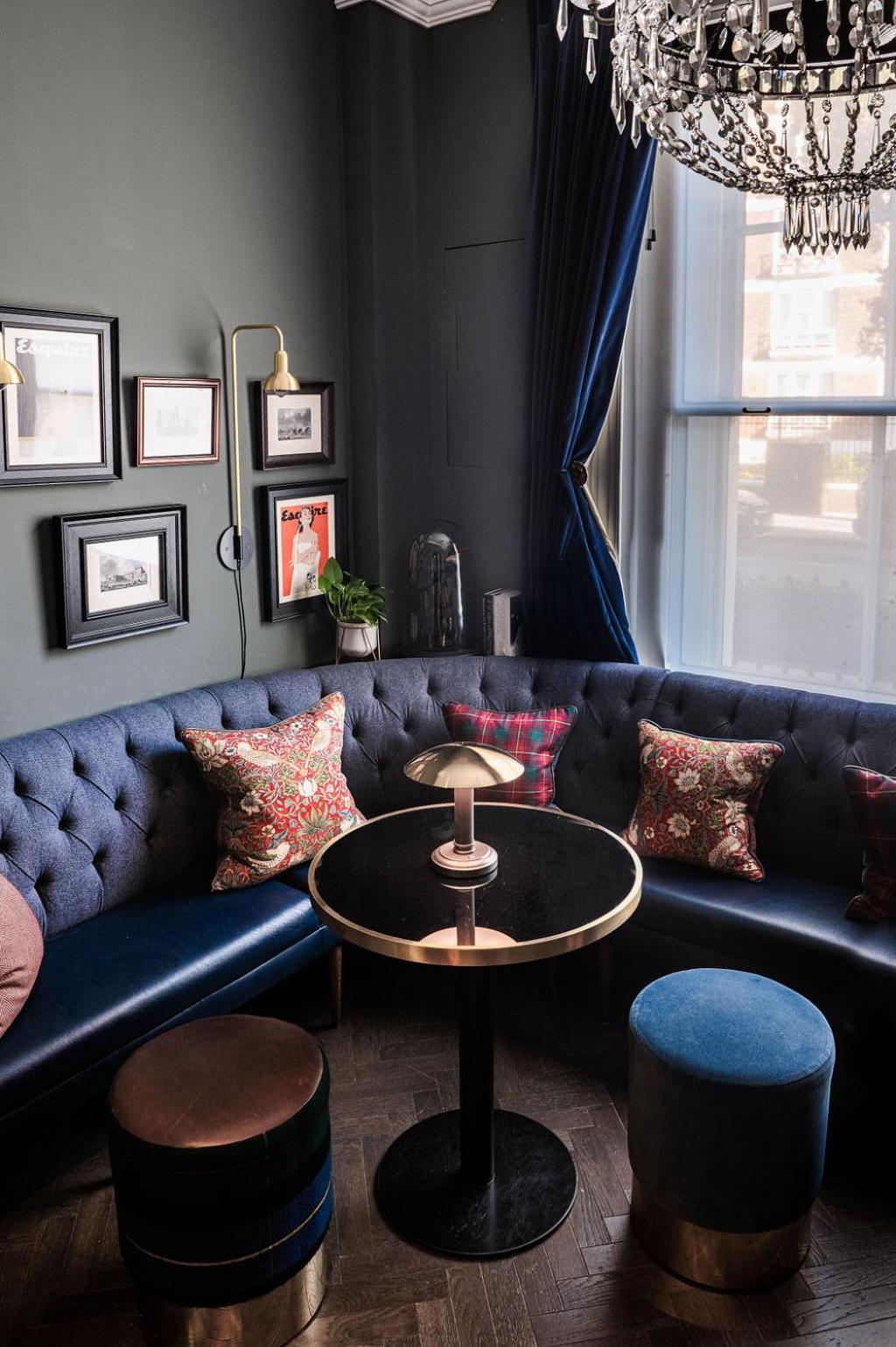 Tophams Hotel 54
