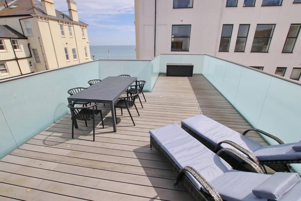 Queens House Worthing view 2