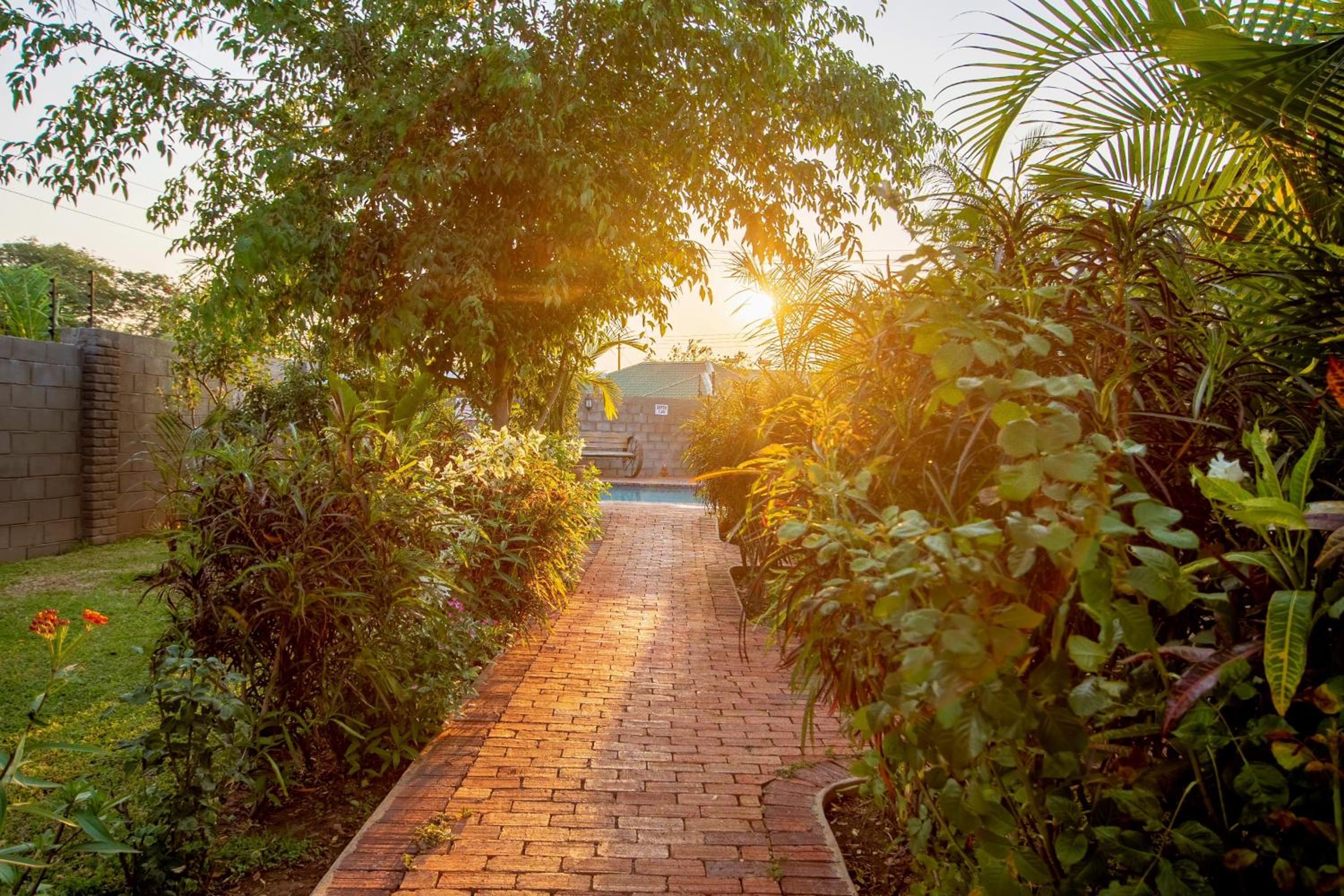 Dzimbahwe Guest Lodge