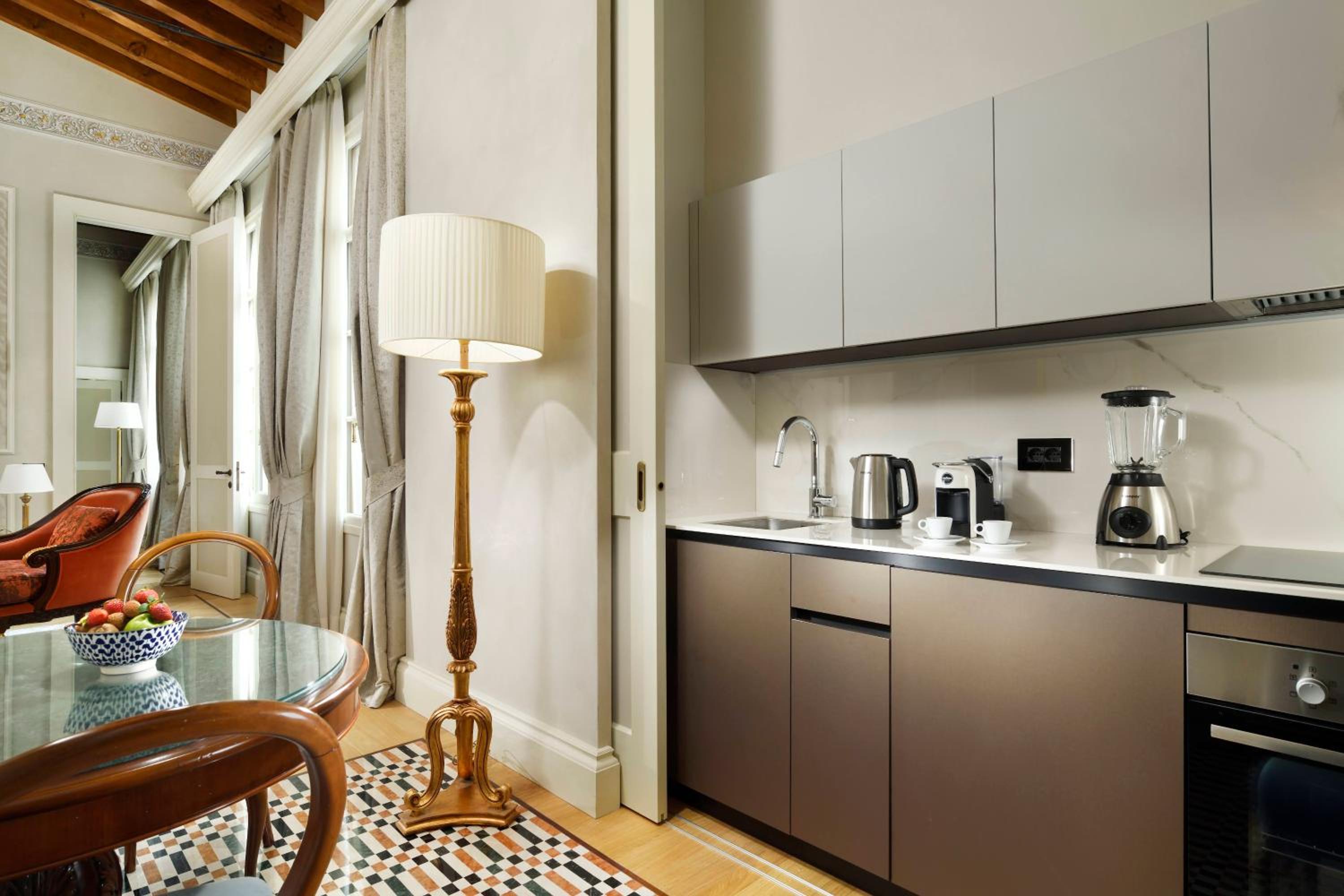Luxury Apartments by Palazzo Portinari Salviati