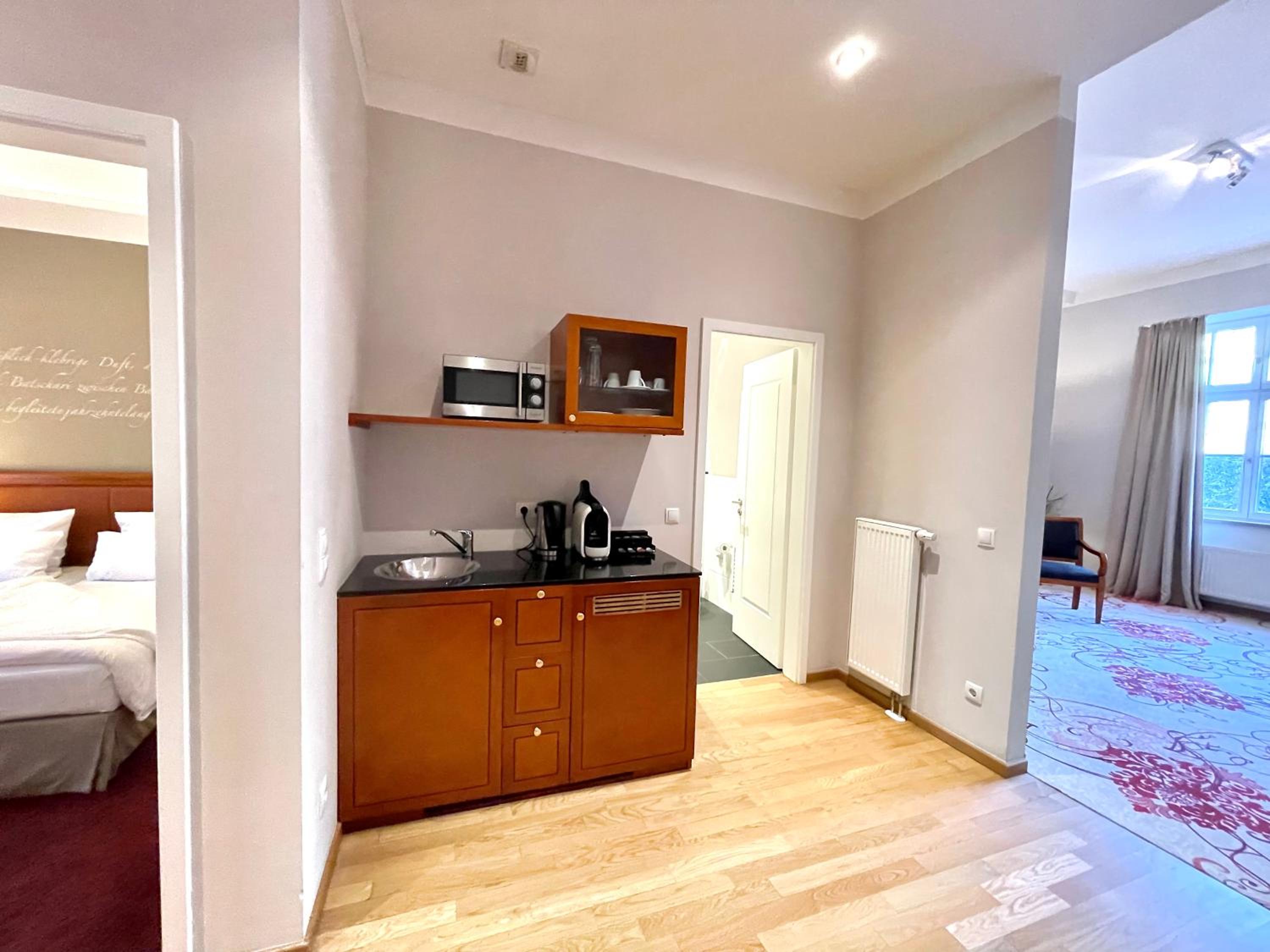 LIKESTAY Premium Baden-Baden - ehemals Batschari Palais — photo 71