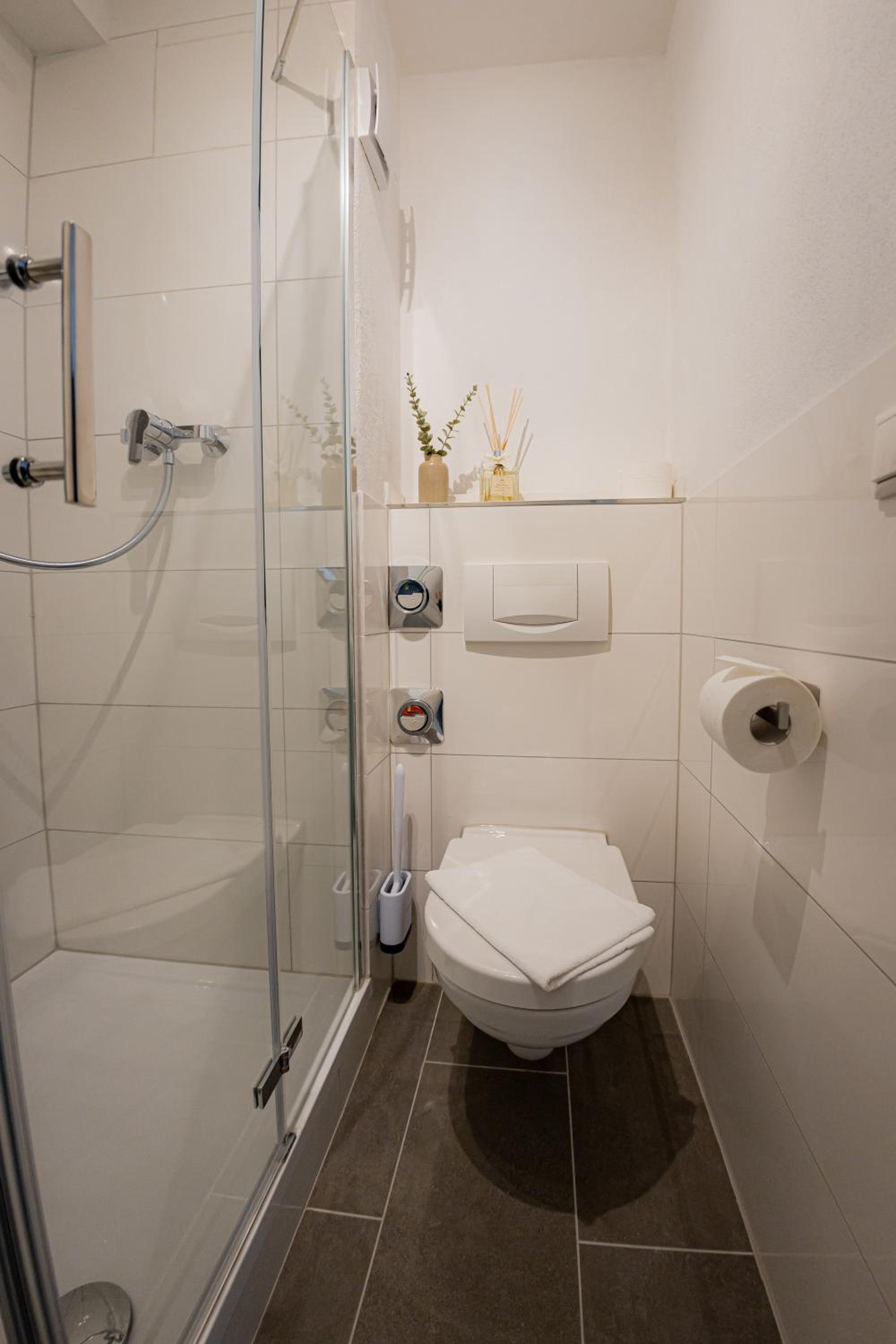 Come4Stay Passau - Holzheim I Modern I WLAN I Küche I Parkplatz I SmartTV mit Netflix