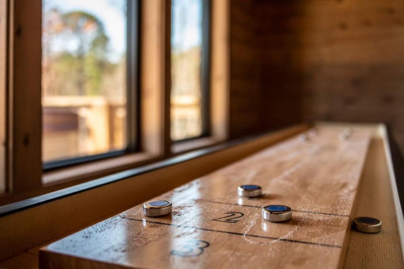 Thunderstruck Modern Mtn Chalet w pool and views that WOWs