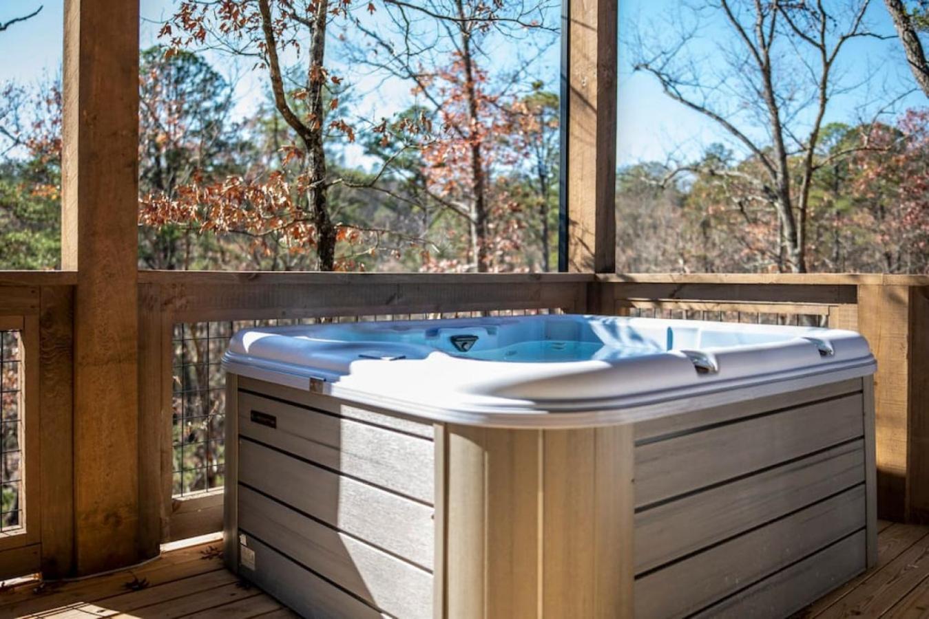 Thunderstruck Modern Mtn Chalet w pool and views that WOWs
