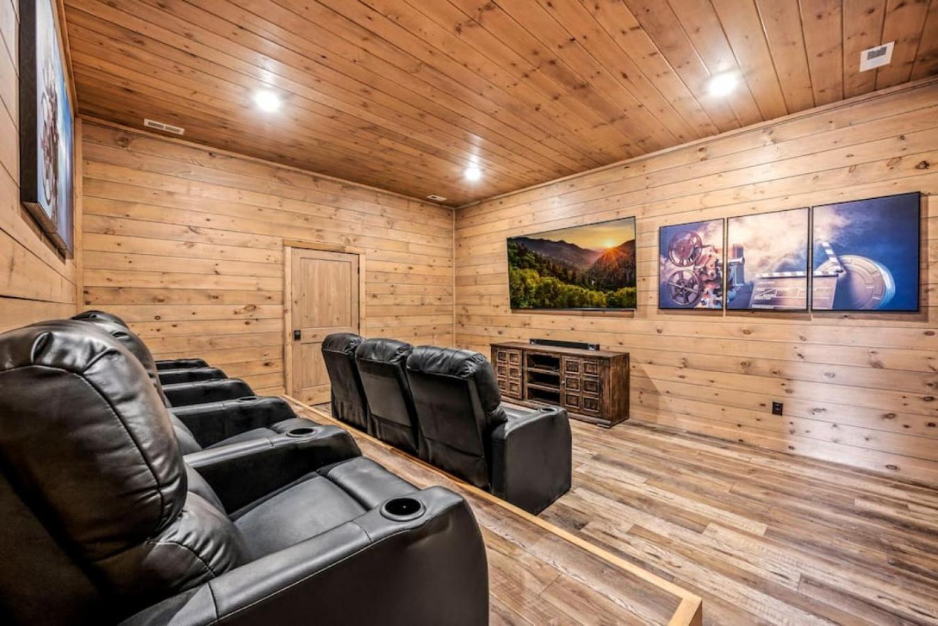 Thunderstruck Modern Mtn Chalet w pool and views that WOWs