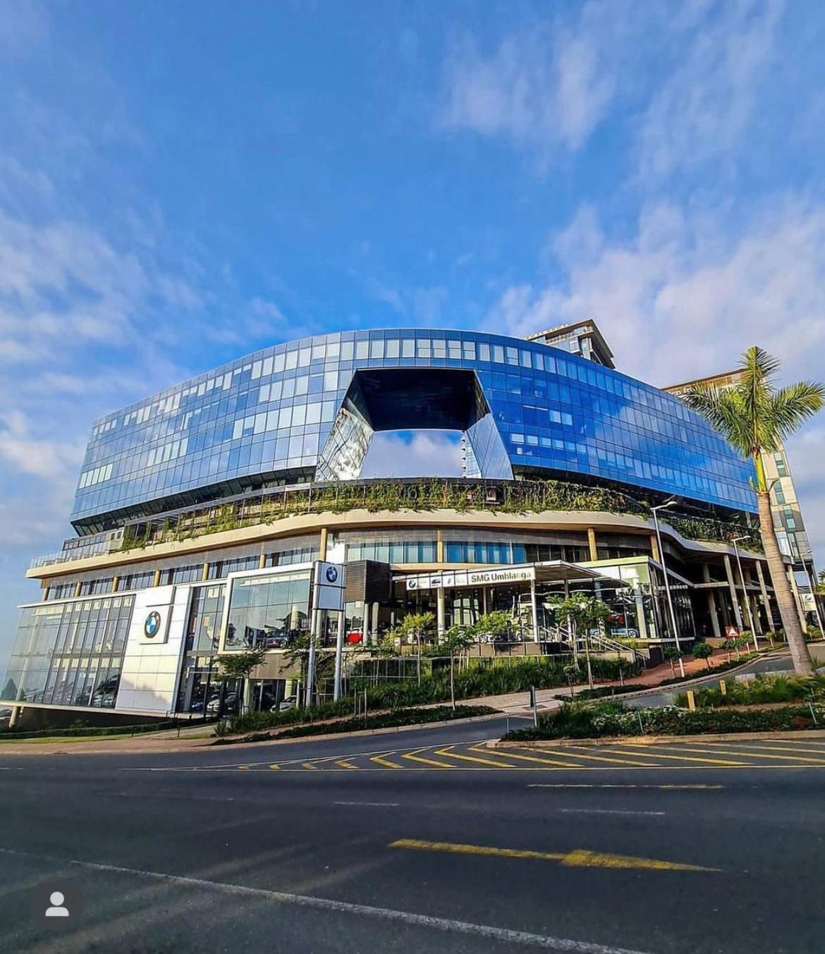 Umhlanga Arch Luxury Holiday or Work with Sea View - Inverter Backup Power view 3
