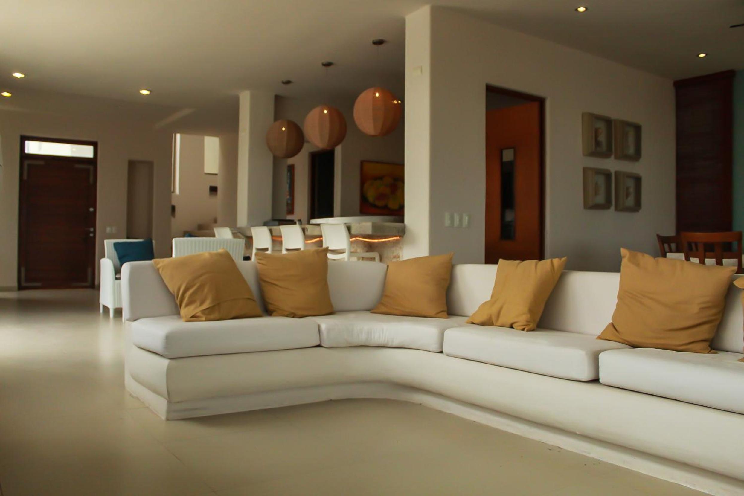 Villa Karpatos