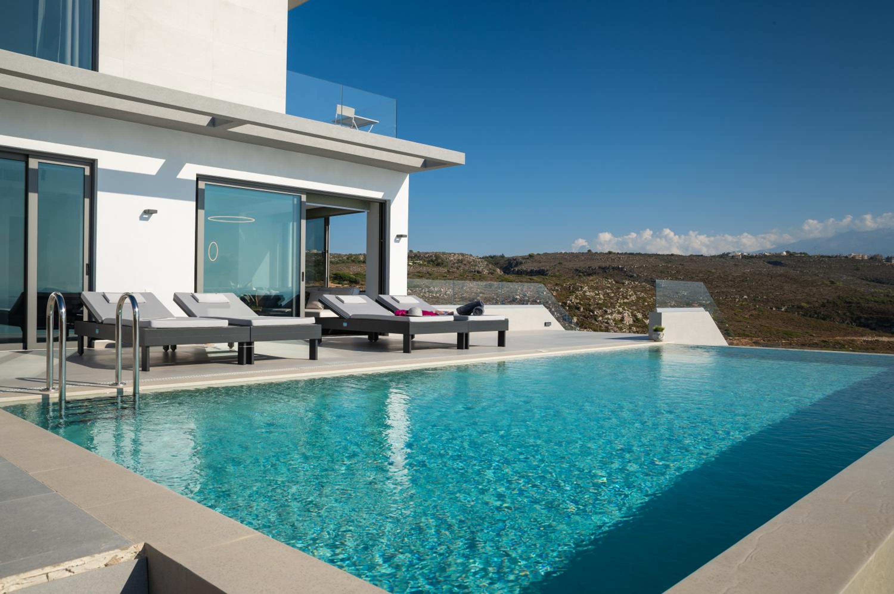 Nefelia Luxury Private Villa