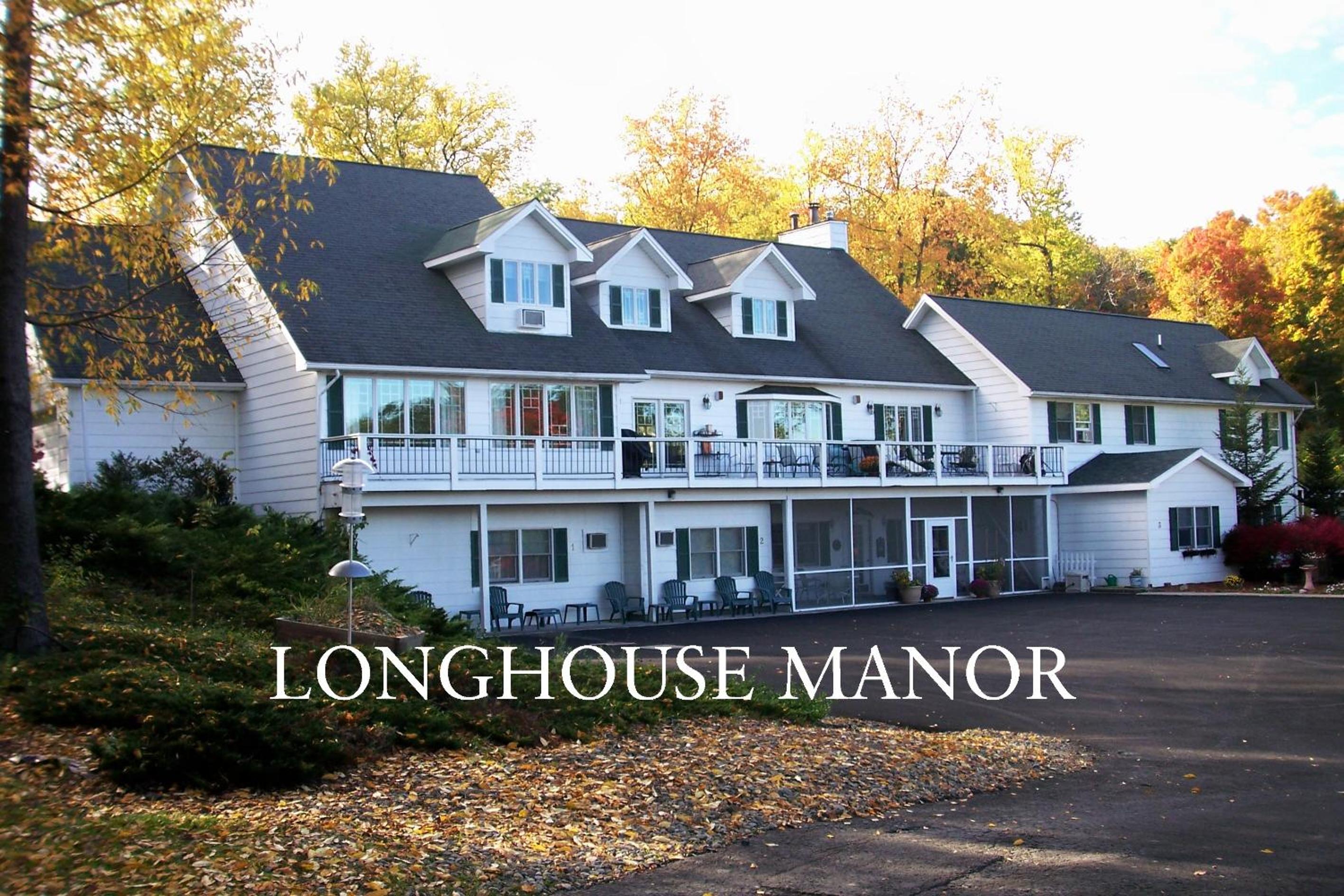 Hotel Longhouse Manor B&B