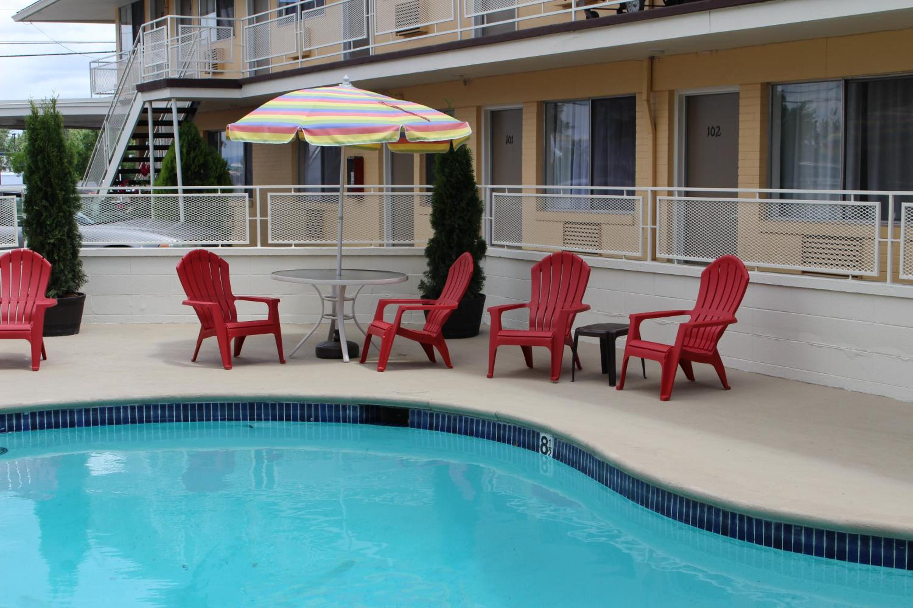 Medford Vacations - Sovana Inn - Property Image 5