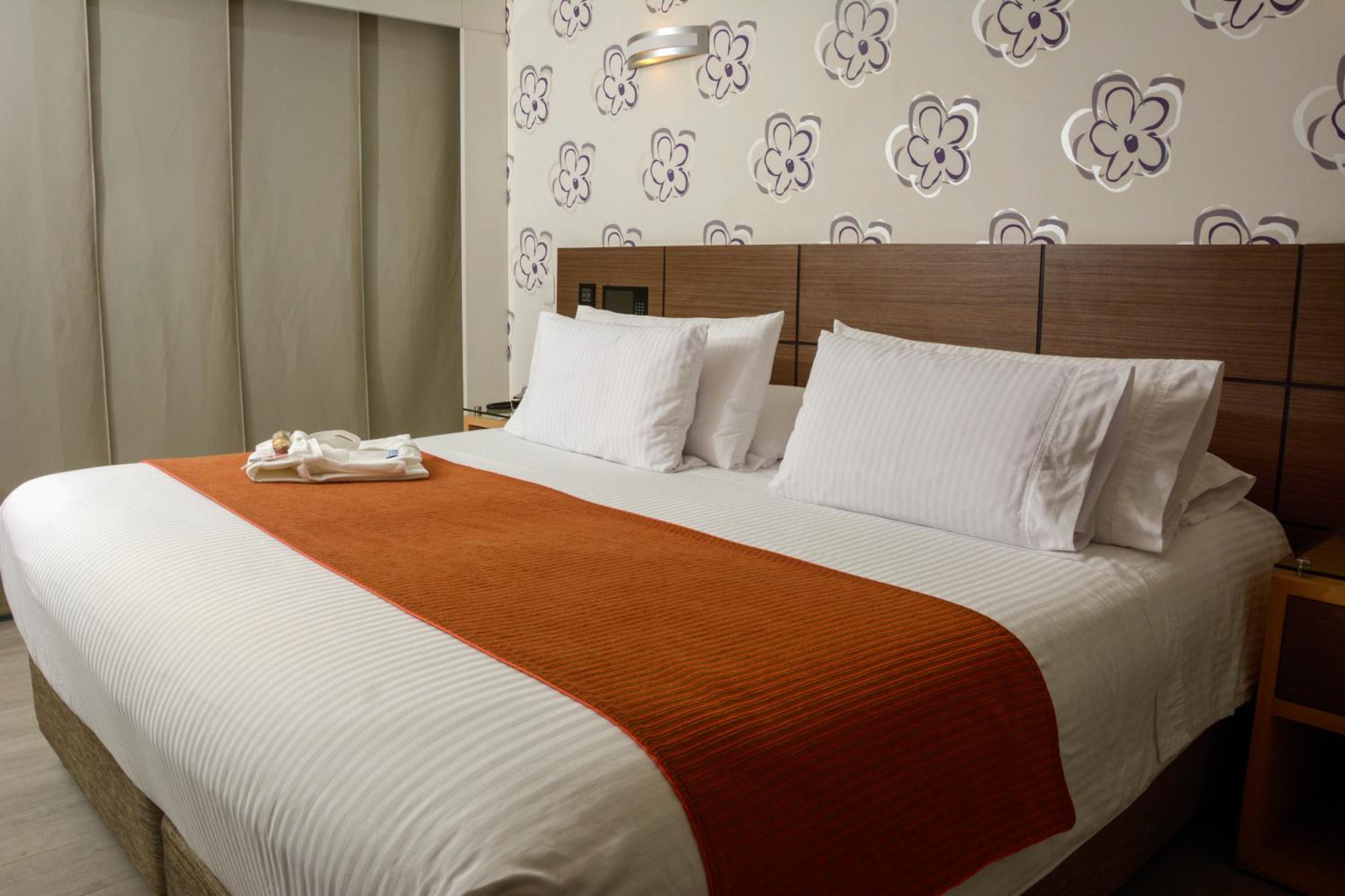 Zi One Luxury Hotel - Image 5