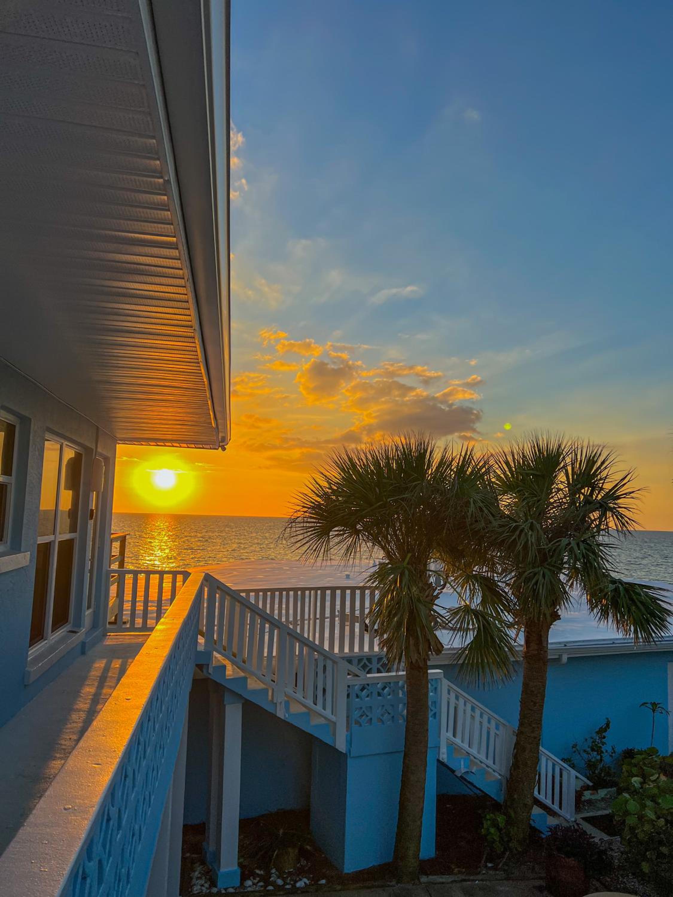 The Pearl Beach Inn