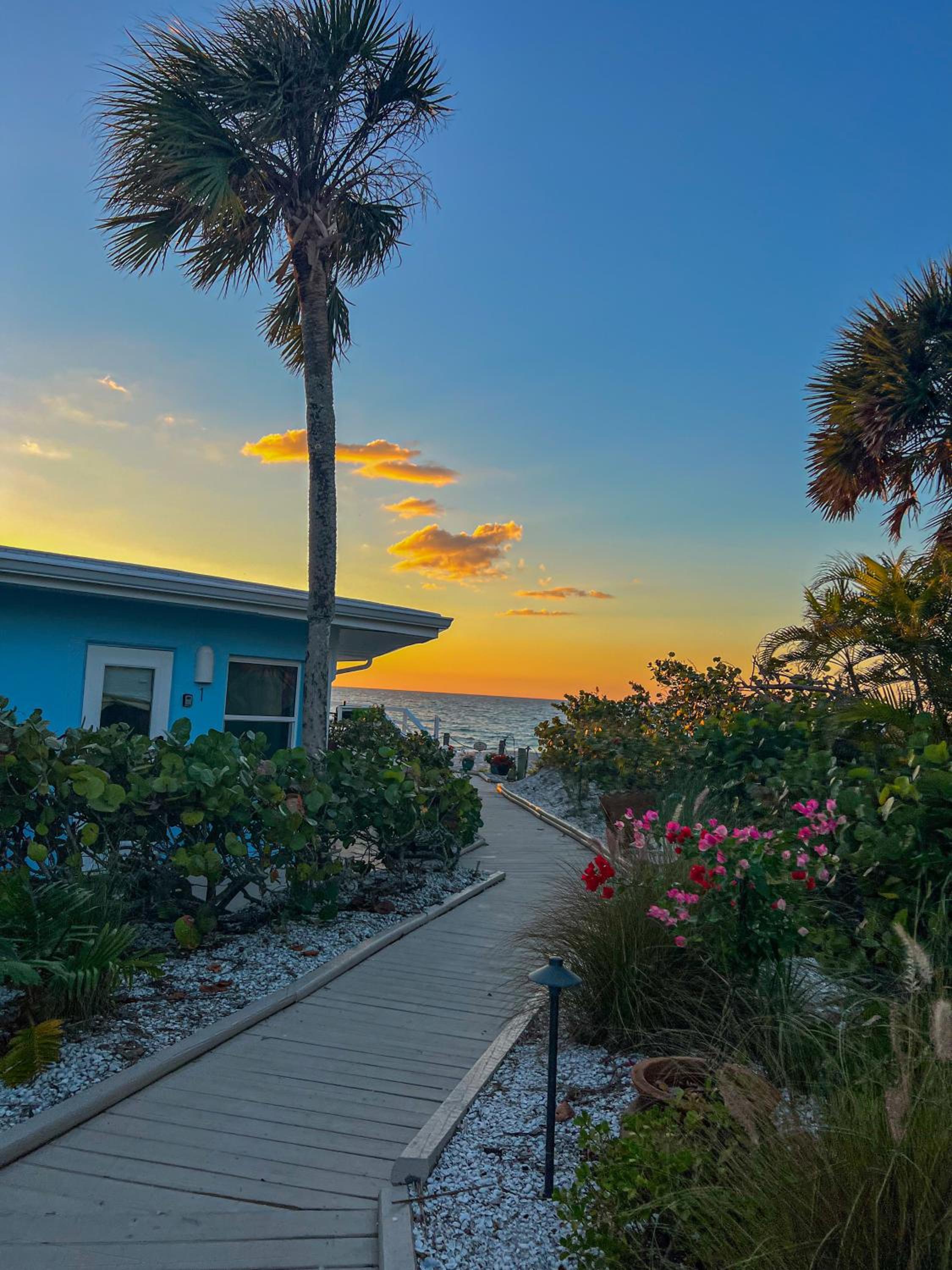 The Pearl Beach Inn