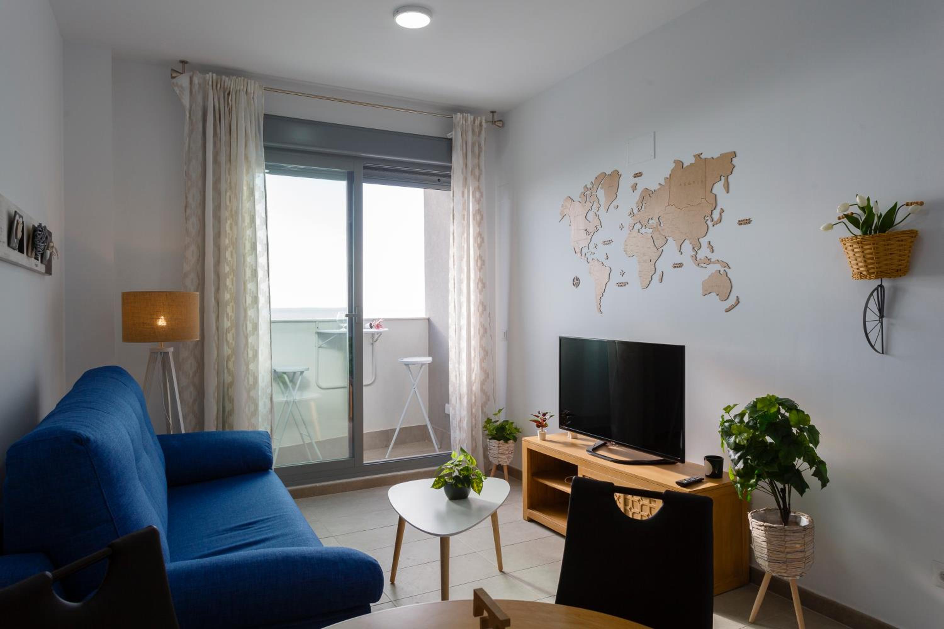 POSEIDON Beach Apartment & parking by Cadiz4Rentals