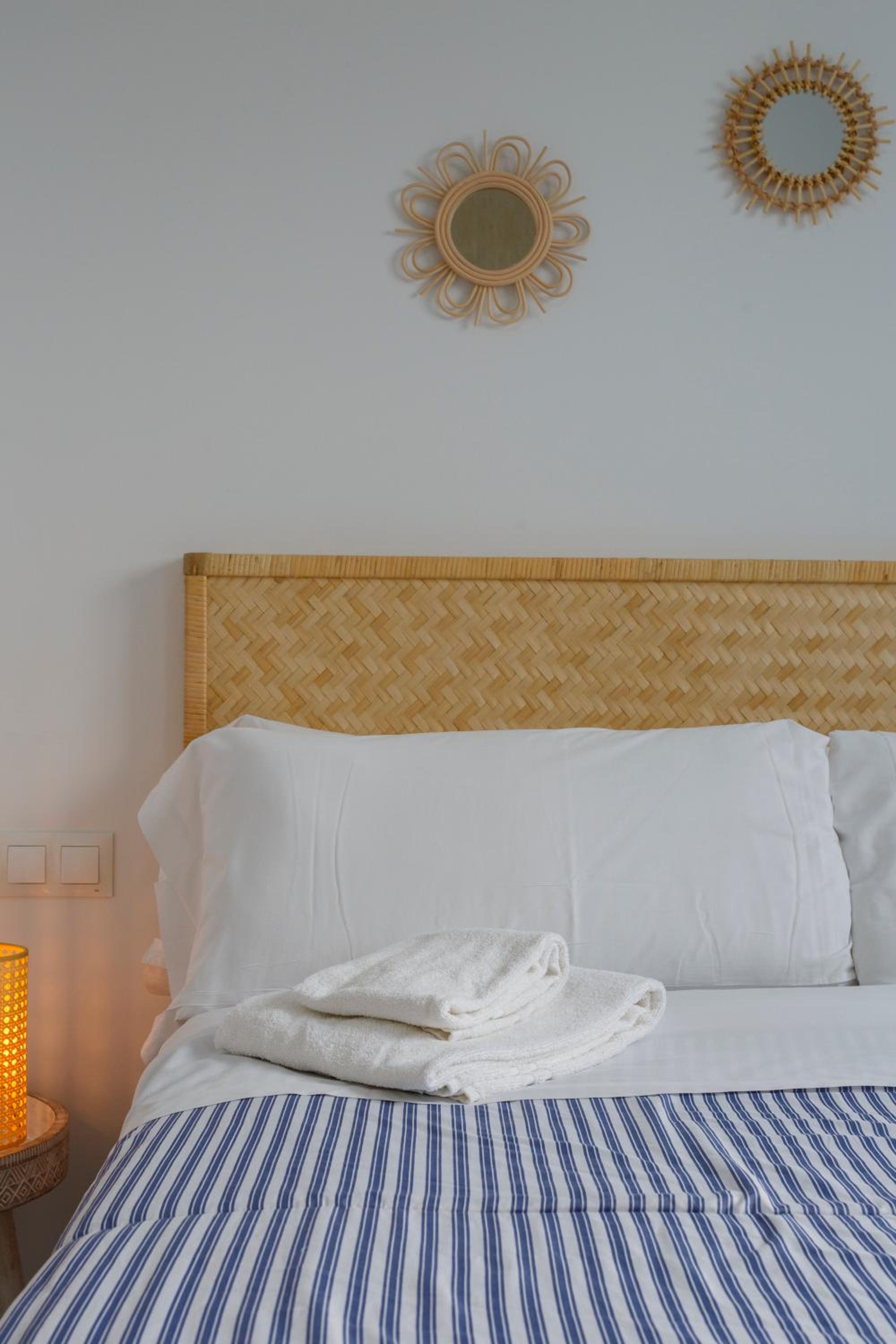 POSEIDON Beach Apartment & parking by Cadiz4Rentals