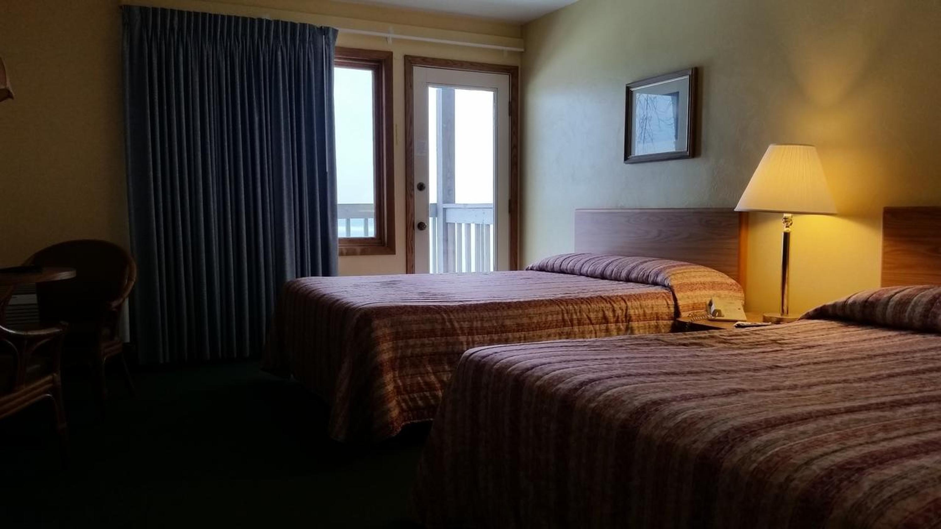 Algoma Beach Motel