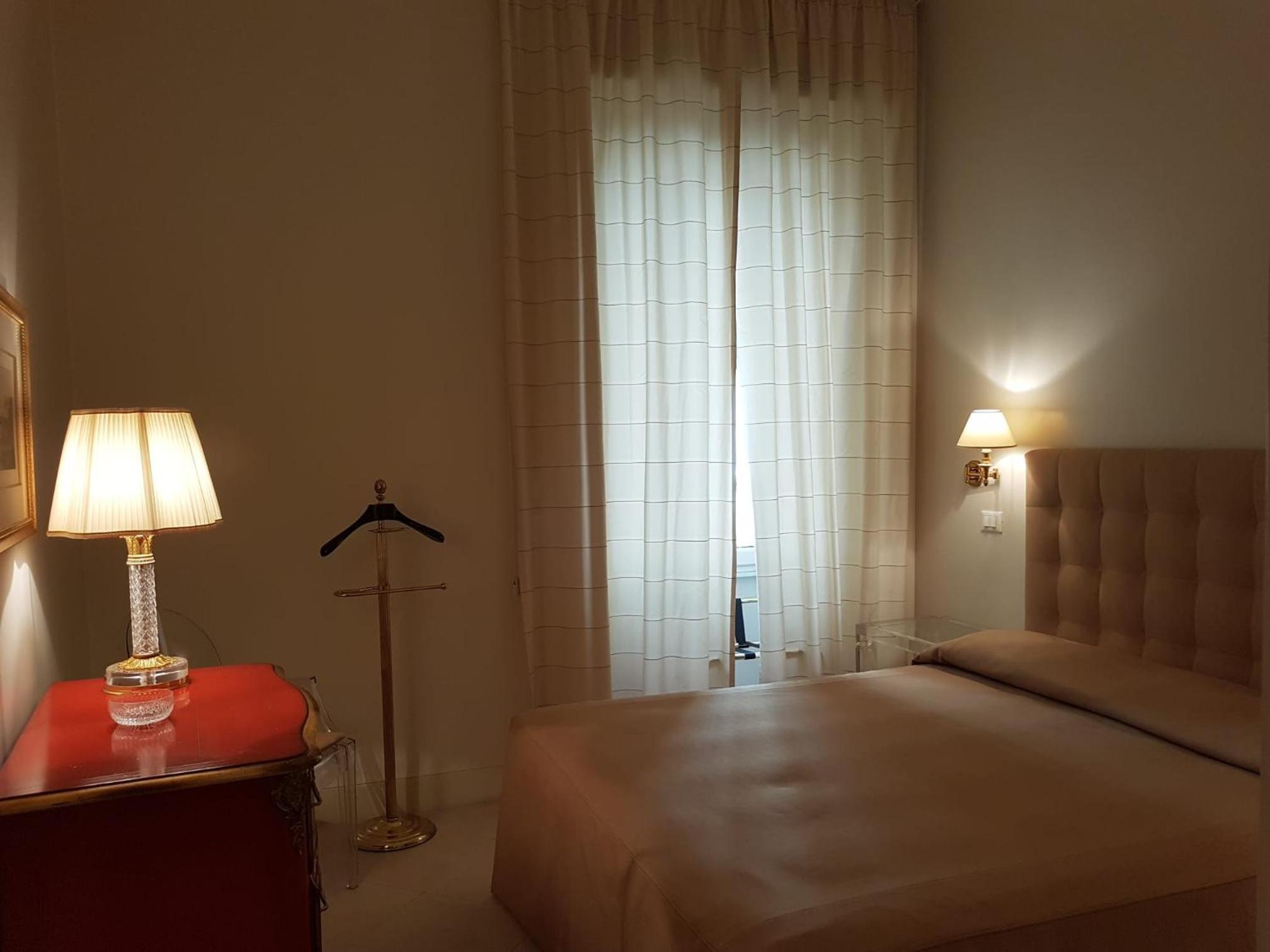 Popolo square deluxe flat
