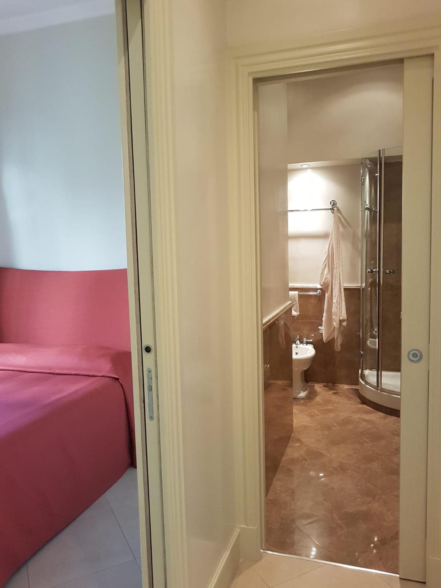 Popolo square deluxe flat