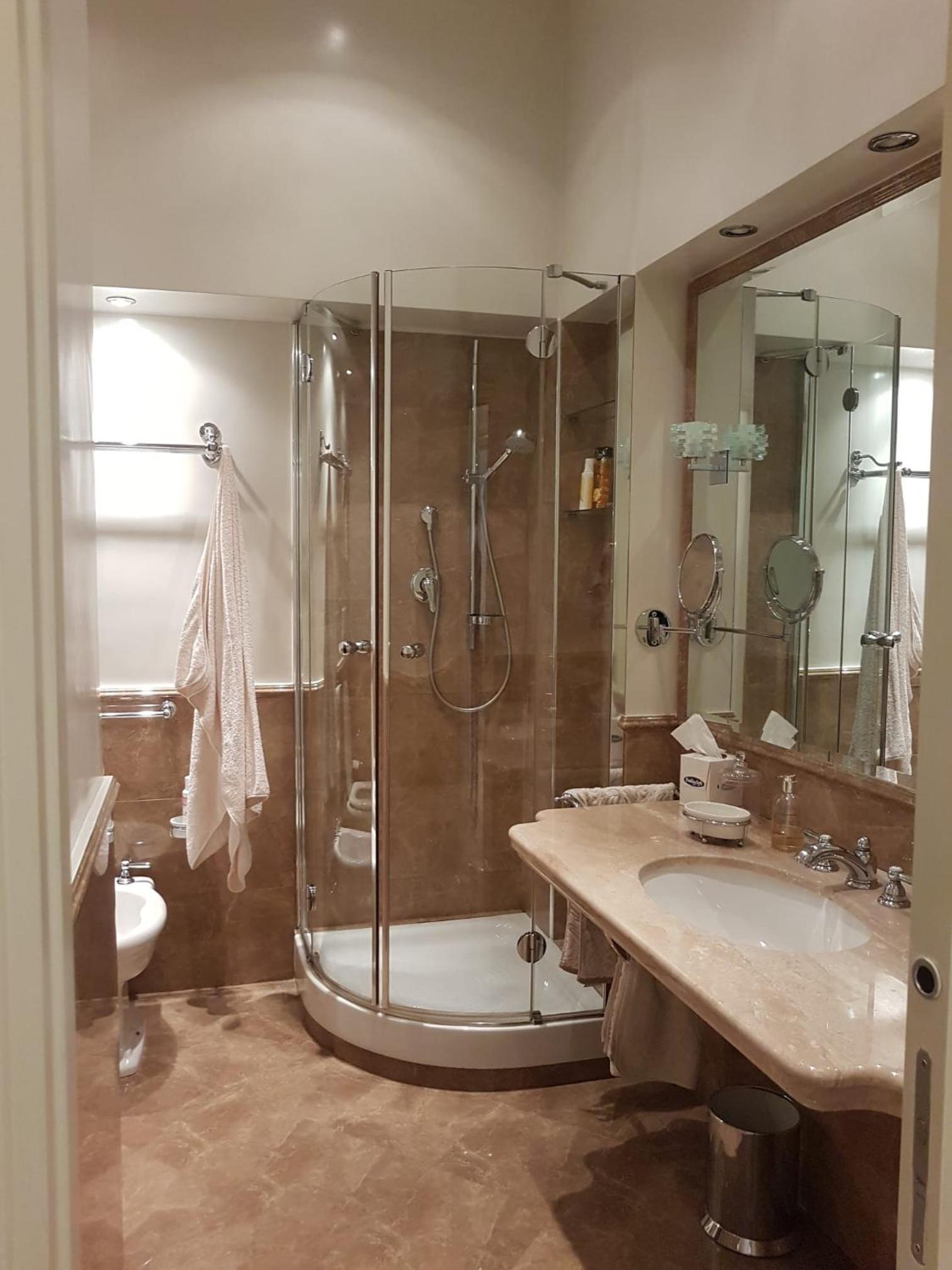 Popolo square deluxe flat